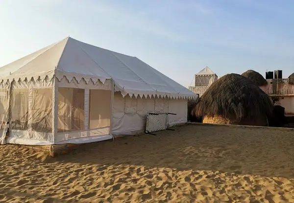 Desert Camp vs Heritage Haveli